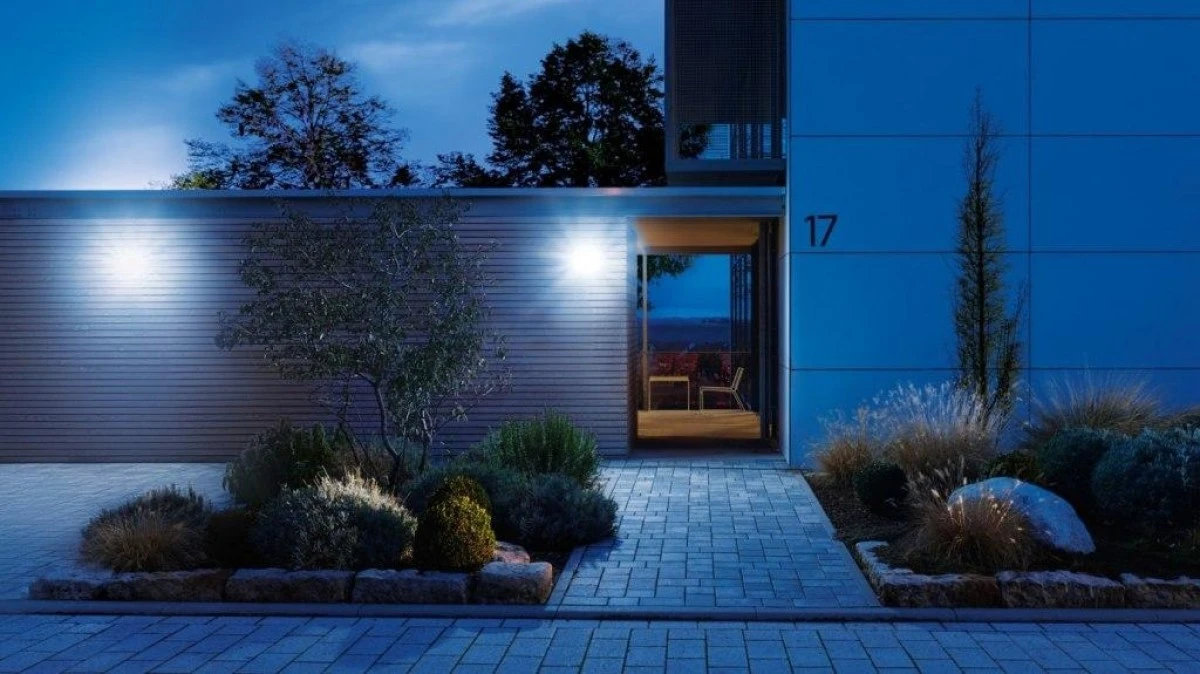 Naświetlacz z czujnikiem Steinel XLED home 2 S LED PIR 13,7W 3000K 1550lm IP44 IK03 230V biały / tworzywo sztuczne ST033088 - obrazek 2