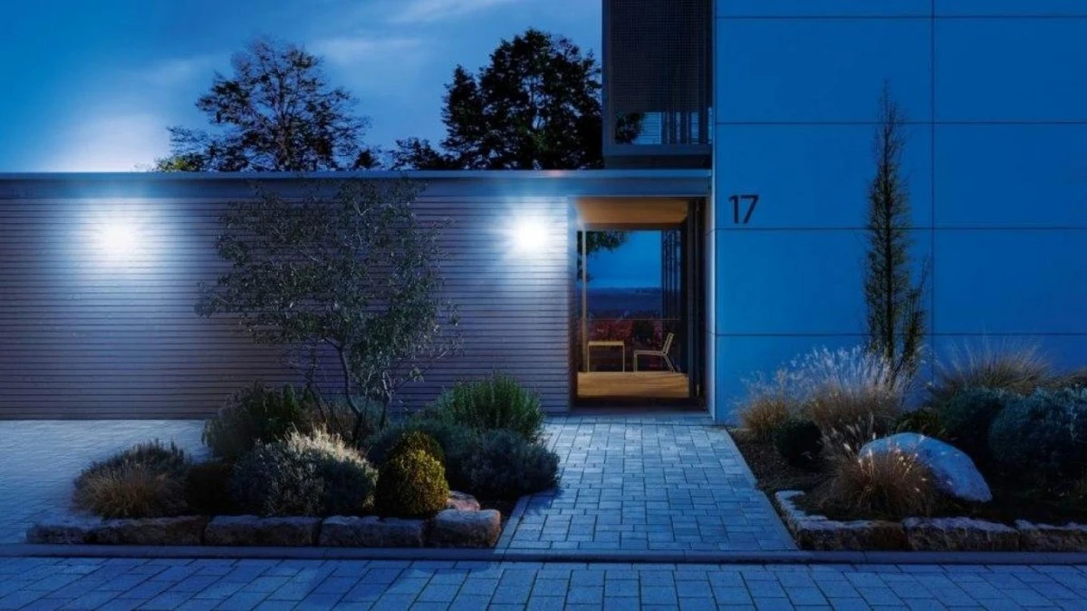 Naświetlacz z czujnikiem Steinel XLED home 2 S LED PIR 13,7W 3000K 1550lm IP44 IK03 230V grafitowy ST033064 - obrazek 2