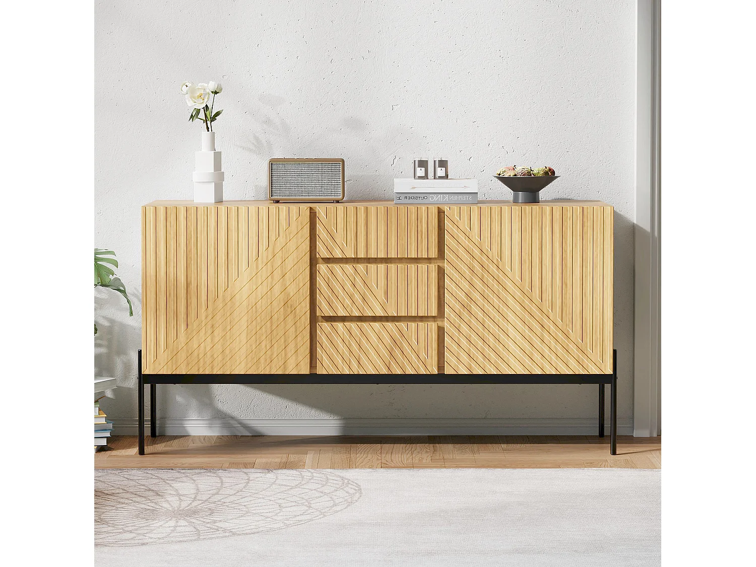 Komoda niska - 140 x 40 x 75 cm - z 2 drzwiami i 3 szufladami - nogi metalowe - szafka RTV/komoda - płyta wiórowa - naturalna 4152709 - obrazek 1