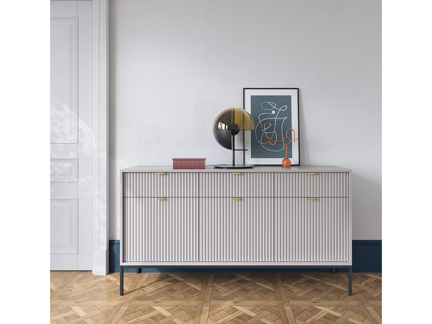 Komoda Elegancka DomoHome NOVA – 154x83x39cm, fasada Geriffelt, złote uchwyty, uniwersalny design, 3 szuflady i 3 drzwi, Szara rama 3871822 - obrazek 1
