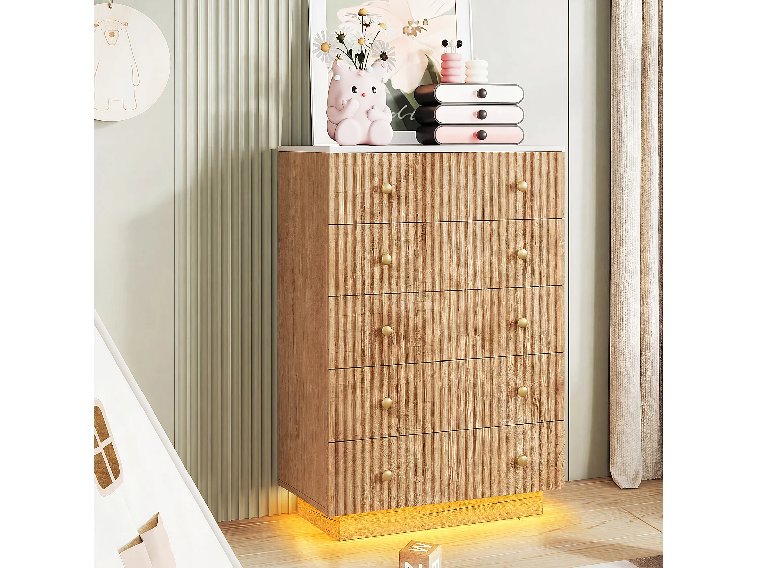 Komoda z 5 szufladami z naturalnego drewna i białym wykończeniem, styl rustykalny, 73x40x111 cm z wbudowanym oświetleniem LED 4923101 - obrazek 1