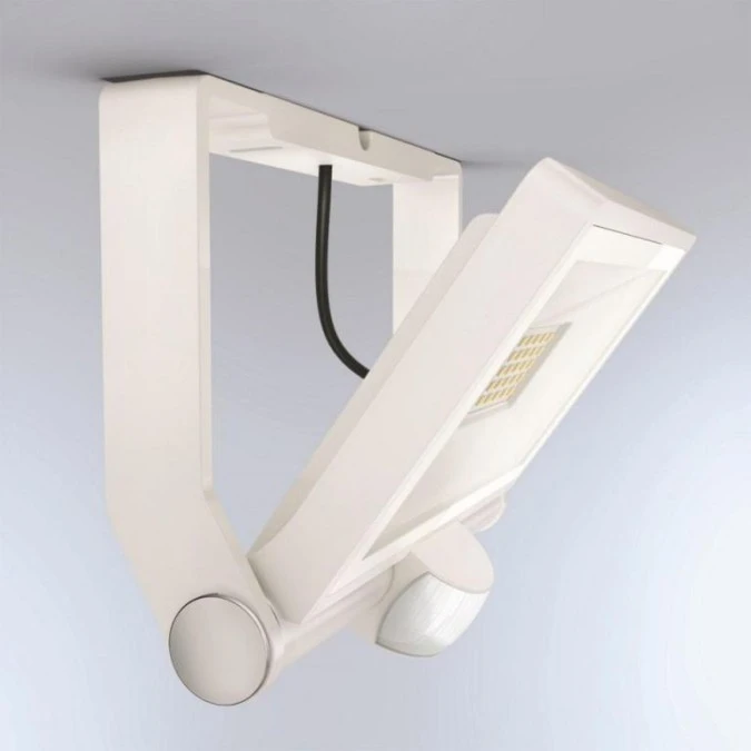 Naświetlacz z czujnikiem Steinel XLED ONE S LED PIR 18,6W 3000K 2050lm IP44 IK03 230V biały / aluminium ST065256 - obrazek 2