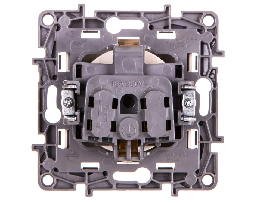 NILOE Gniazdo pojedyncze SCHUKO 2P+Z 16 A 250 V z przesłonami kremowe 764629 - obrazek 2