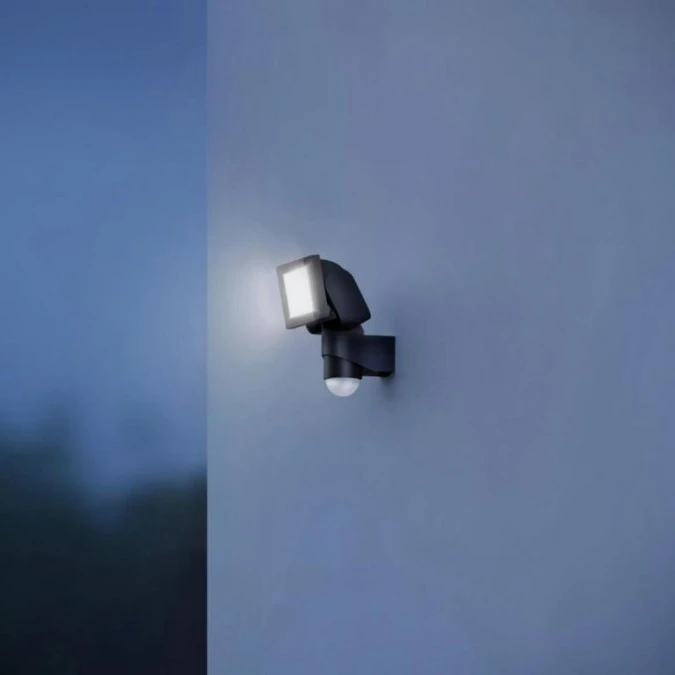 Naświetlacz z czujnikiem FL1400 LED PIR 14,7W 4000K 1375lm IP44 IK03 230V czarny / aluminium ST088101 - obrazek 3