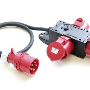 Rozdzielacz kompaktowy CEE, PCE 953.0113, 32 A, 5-pin, 400V, IP44, kabel 1,5 m, czarny Rozdzielacz kompaktowy CEE, PCE 953.0113, 32 A, 5-pin, 400V, IP44, kabel 1,5 m, czarny