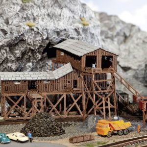 Kopalnia węgla – stara, Faller222205, 200 x 185 x 106 mm, skala N Kopalnia węgla – stara, Faller222205, 200 x 185 x 106 mm, skala N