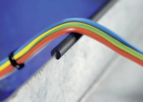 Osłona krawędzi EdgeGuard SM1-PVC-BK-75M HellermannTyton 800-00004 N/A Zawartość: Produkty w metrach bieżących