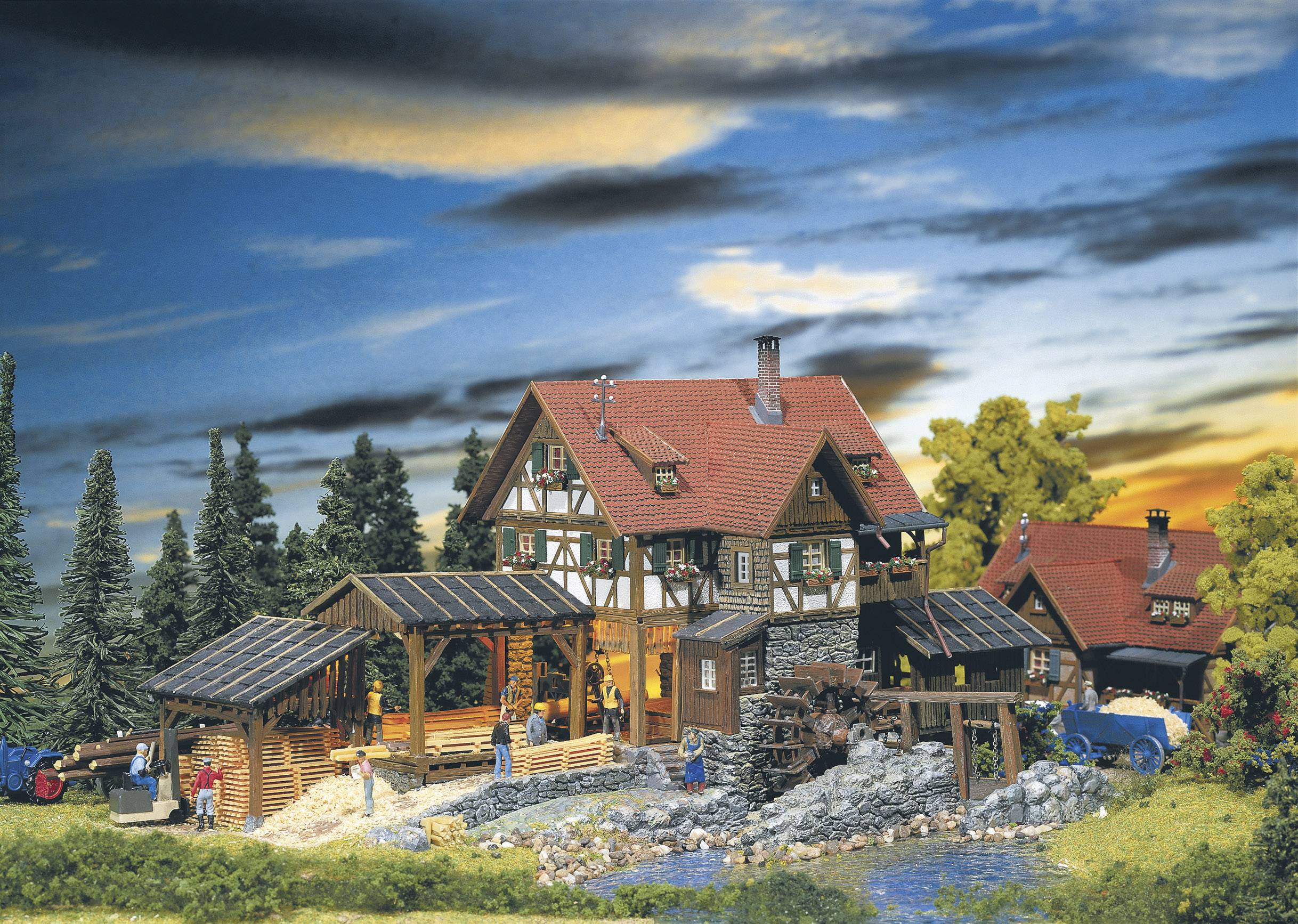 Tartak z napędem, Faller 130229, 345 x 200 x 145 mm, skala H0 - obrazek 1