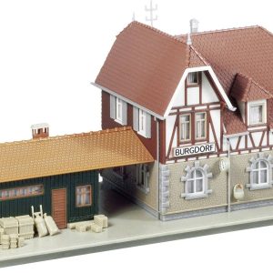 Zestaw do złożenia Faller 131377 H0 Dworzec kolejowy Burgdorf 1 szt. Zestaw do złożenia Faller 131377 H0 Dworzec kolejowy Burgdorf 1 szt.
