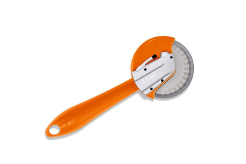 Nóż do pizzy Stihl w kształcie przecinarki Nóż do pizzy Stihl w kształcie przecinarki